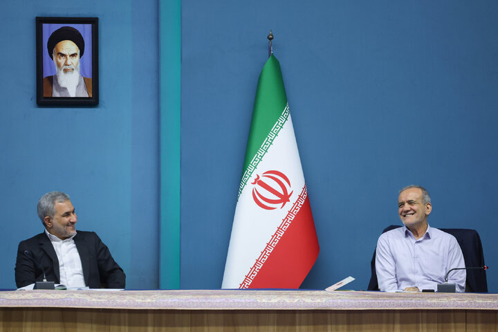 دیدار فراکسیون مستقلان با رئیس‌جمهور