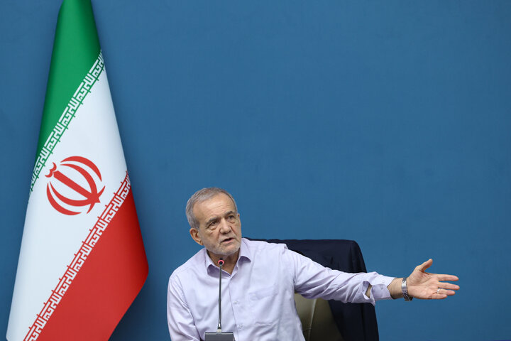 دیدار فراکسیون مستقلان با رئیس‌جمهور