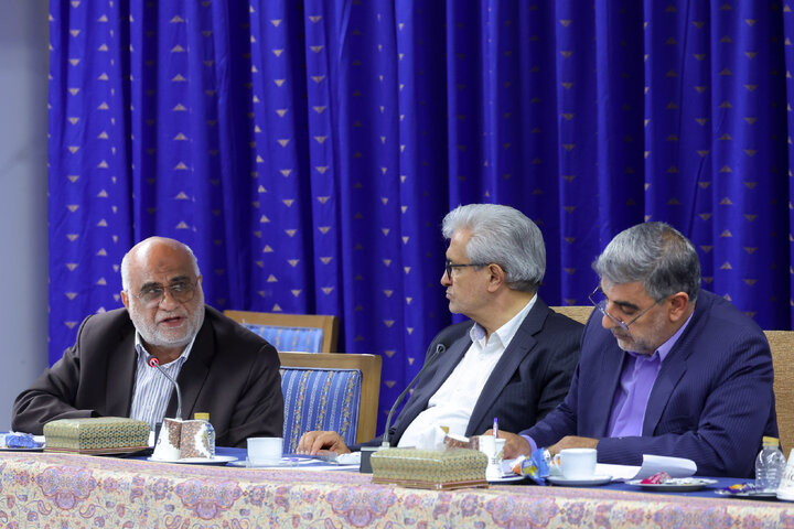 دیدار فراکسیون مستقلان با رئیس‌جمهور