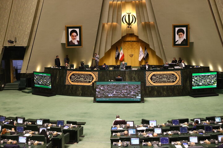  دولت مکلف به تسهیل در جذب نخبگان علمی خارج از کشور شد