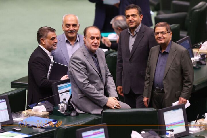 مجلس 5 مرداد