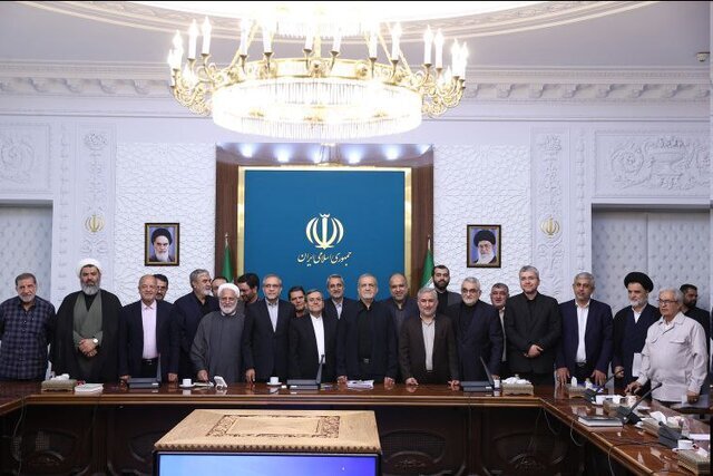 به بهبود روابط با کشورهای همسایه و منطقه نیاز داریم