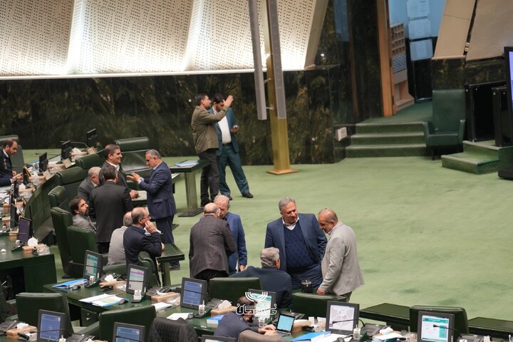 مخالفت مجلس با کلیات طرح اصلاح قانون توسعه صنعت ایرانگردی و جهانگردی 