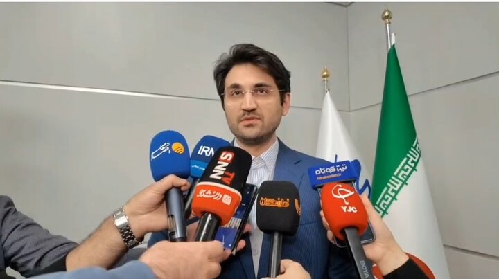 سهم مالیات در تأمین هزینه‌های دولت به مرز ۷۰ درصد رسید / فعلاً مصوبه افزایش نرخ مالیات بر مصرف اجرایی نمی‌شود 
