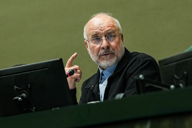 دیپلماسی و دفاعی مکمل یکدیگر در تامین منافع ملی است