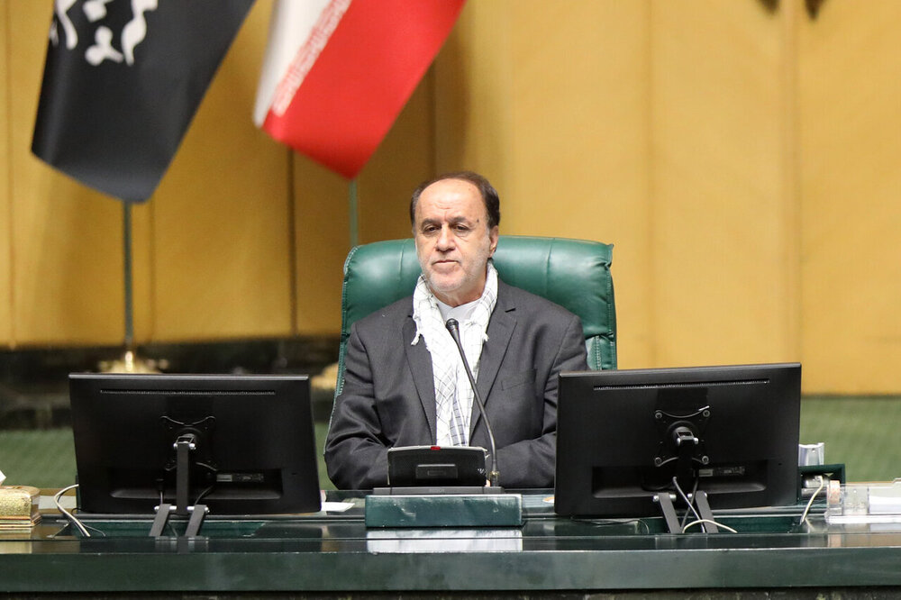 حاجی‌بابایی: ۲۲ بهمن امسال پاسخ محکمی به توطئه‌های دشمنان است/ دست برتر جمهوری اسلامی در گزارش‌های موسوی و عراقچی
‌