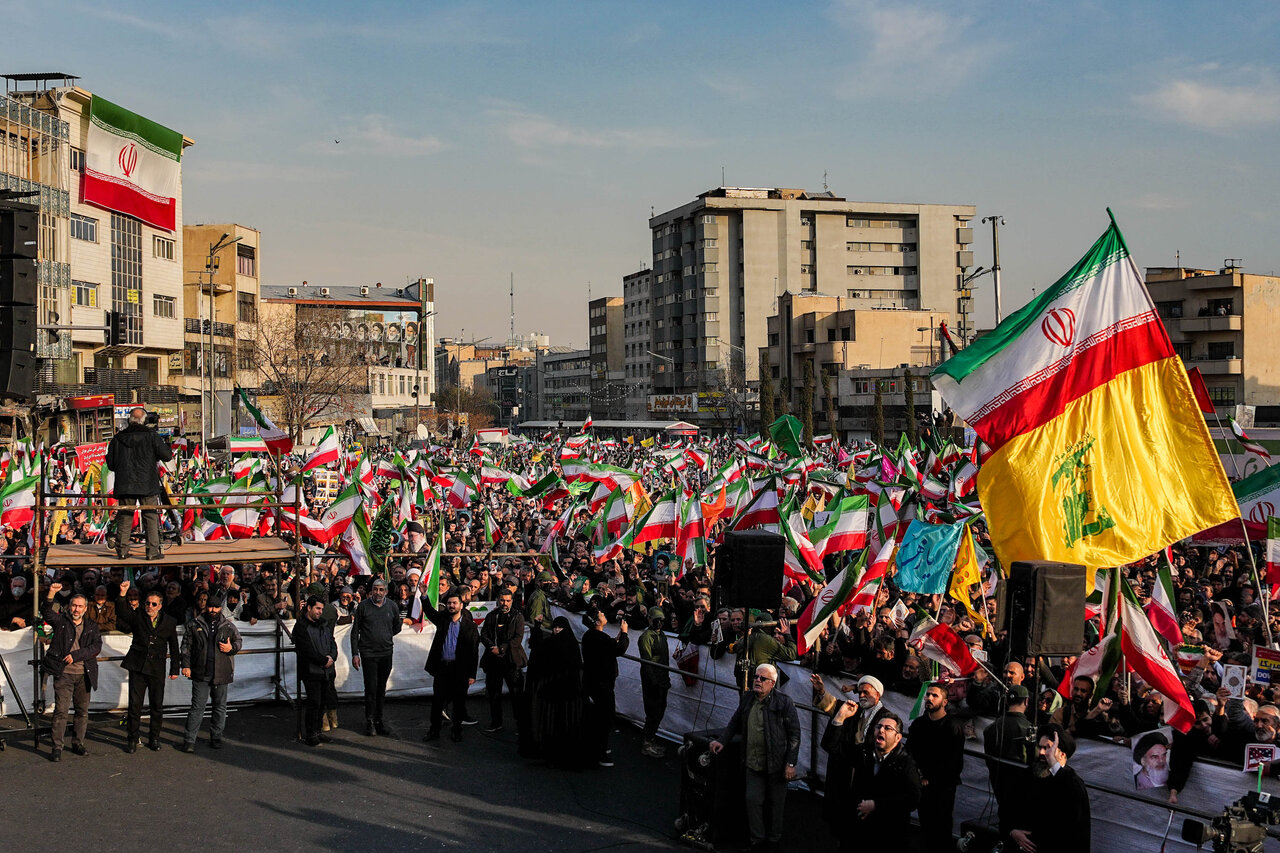 گزارش کامل جلسه علنی ۳۰ دی/ موافقت با حق برگزاری اجتماع و راهپیمایی برای همه اشخاص بدون سابقه کیفری