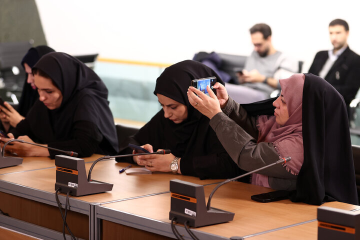 نشست خبری چهارشنبه ۸ بهمن سخنگوی هیات رئیسه مجلس