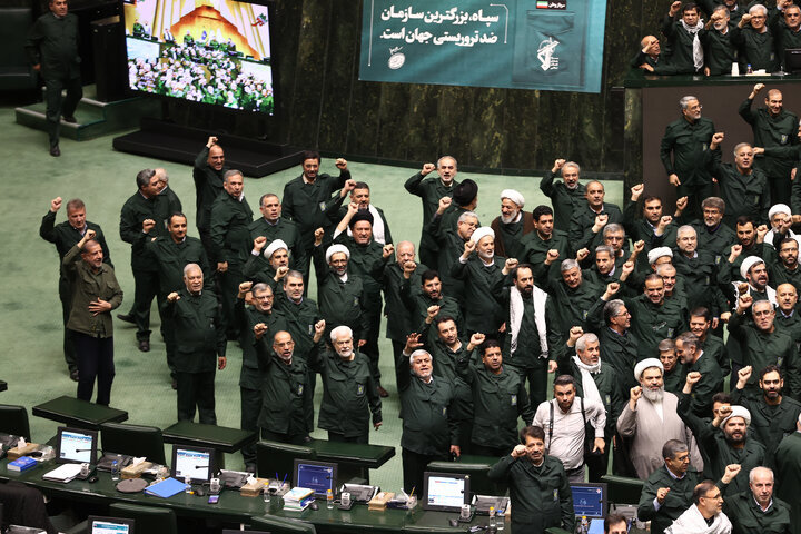 جلسه علنی ۱۲ بهمن مجلس