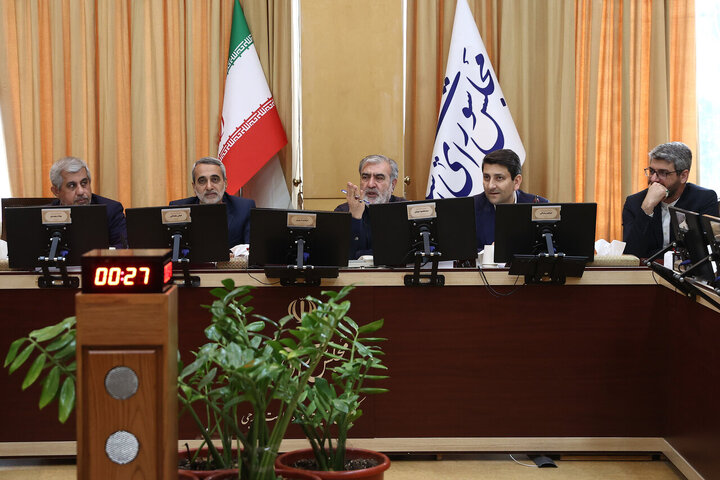 نشست کمیسیون امنیت ملی با حضور وزیر ارتباطات