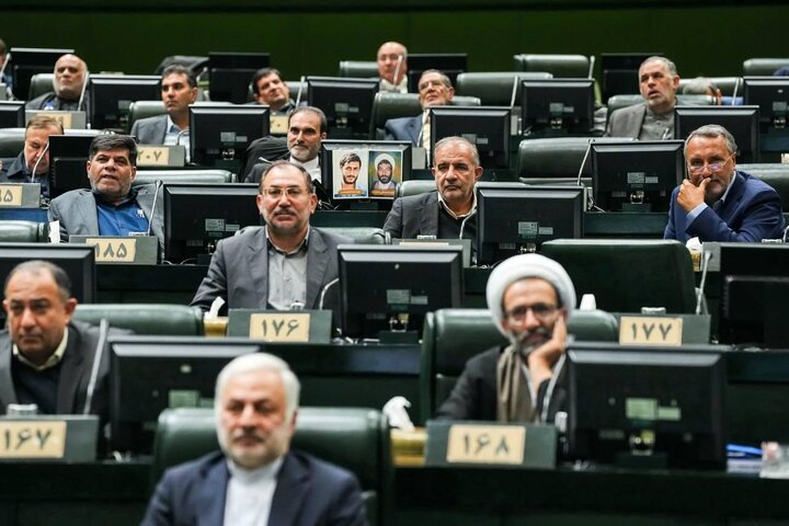 حضور و سخنرانی سیدعباس عراقچی در جلسه غیرعلنی مجلس