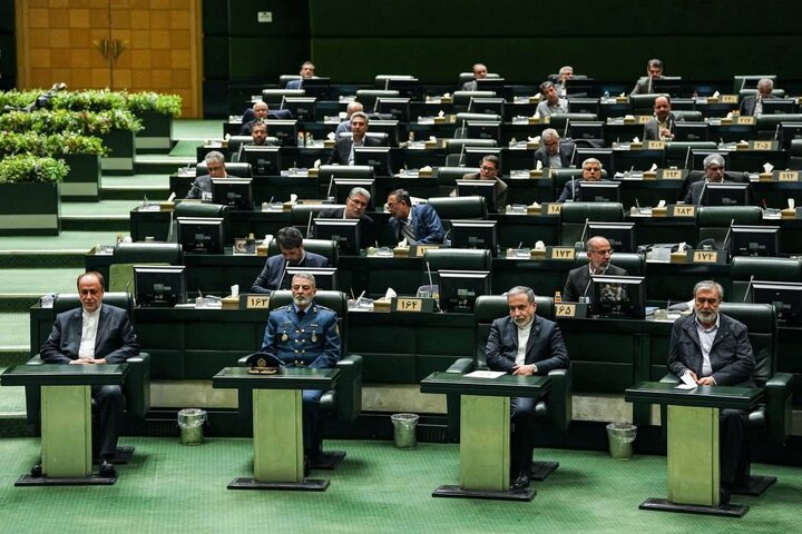 سخنرانی قالیباف در جلسه غیرعلنی با حضور فرماندهان نظامی