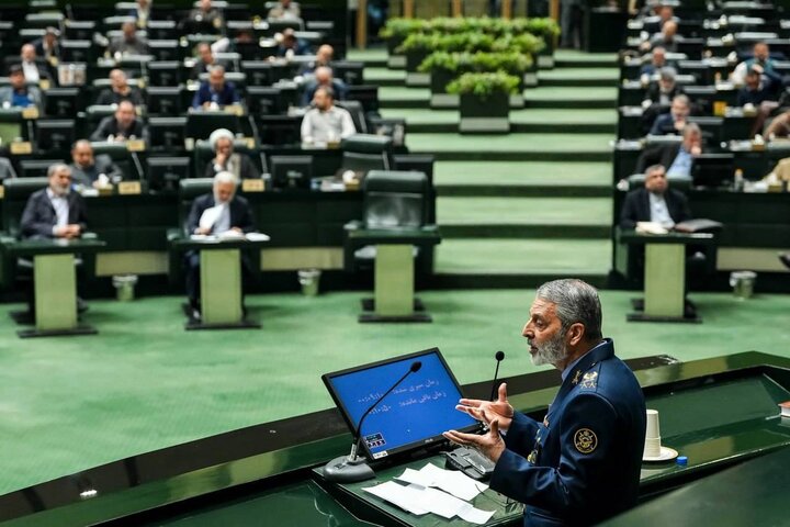 حضور و سخنرانی امیر سرلشکر موسوی در جلسه غیر علنی مجلس