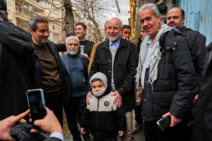 قالیباف در قلب حماسه ۲۲ بهمن/ قاب مشترک رئیس مجلس و ملت در جشن چهل‌وهفت سالگی