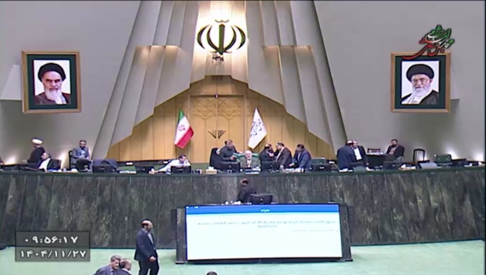 رمزگشایی قالیباف از معمای حقوق‌ها/ چرا هیچ‌کس کمتر از ۳۲ درصد افزایش نمی‌گیرد؟