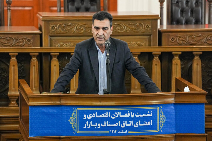 نشست فعالان اقتصادی و اعضای اتاق اصناف و بازار با قالیباف