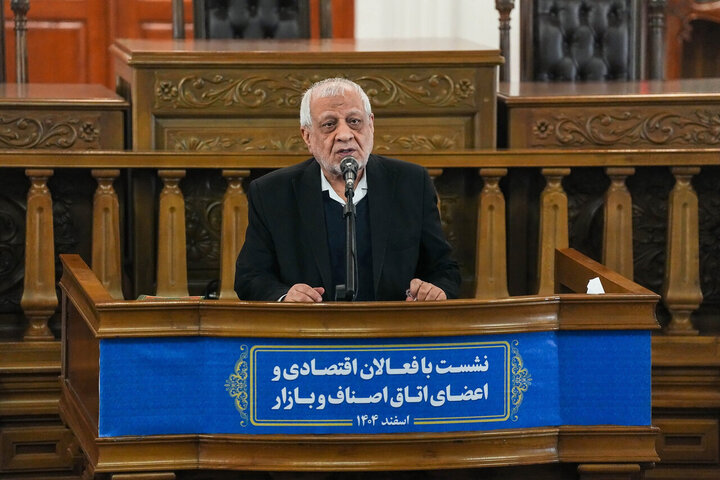 نشست فعالان اقتصادی و اعضای اتاق اصناف و بازار با قالیباف