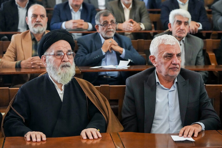 نشست فعالان اقتصادی و اعضای اتاق اصناف و بازار با قالیباف