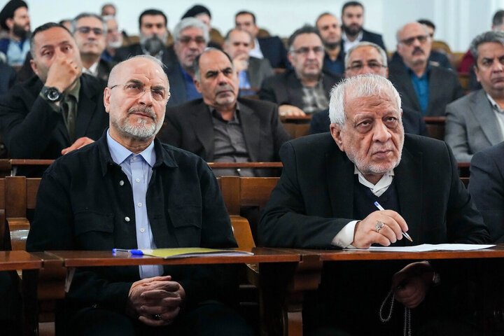 نشست فعالان اقتصادی و اعضای اتاق اصناف و بازار با قالیباف