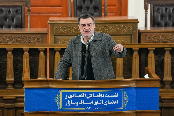 نشست فعالان اقتصادی و اعضای اتاق اصناف و بازار با قالیباف