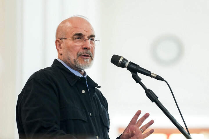 نشست فعالان اقتصادی و اعضای اتاق اصناف و بازار با قالیباف