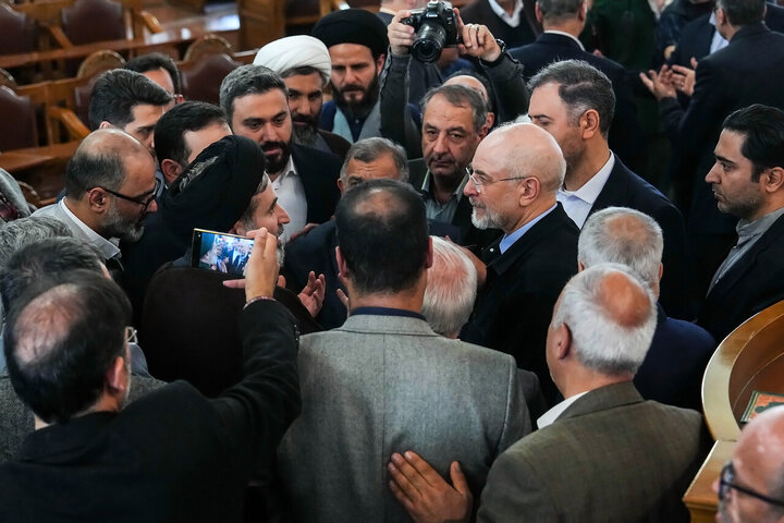 نشست فعالان اقتصادی و اعضای اتاق اصناف و بازار با قالیباف